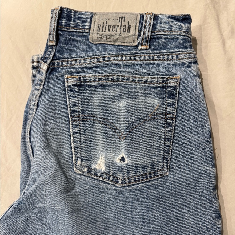 Vintage Levi’s Silver Tab Jeans (32/32 tagged)